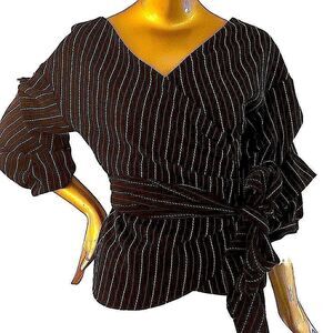 *NWOT stunning Black wrap top w/ fancy balloon sleeves. Perfect LBT versa…